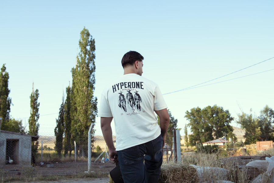 Hyperone apparel